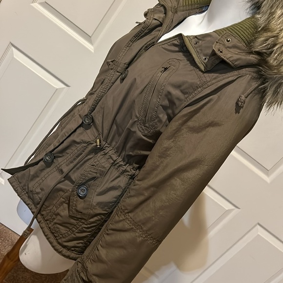 AEO winter hooded Coat. Medium. - Picture 5 of 11